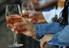 wellhealthorganic.com: alcohol-consumption-good-for-heart-health-new-study-says-no
